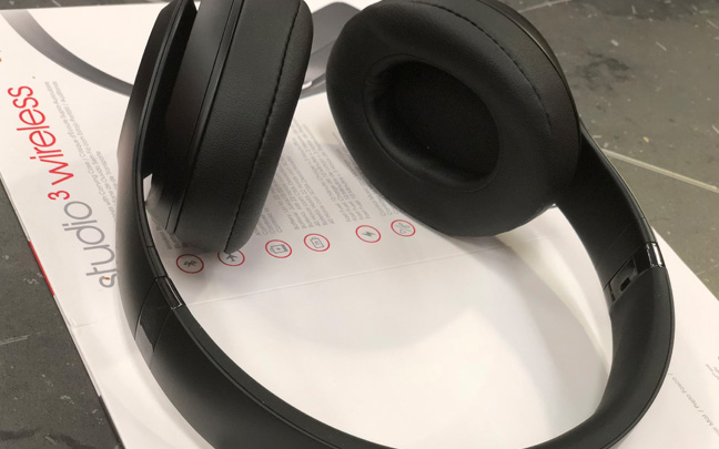 The Studio 3 Wireless offers impressive noise-cancellation features.