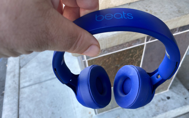 The Beats Solo Pro headphones have a balanced soundstage.