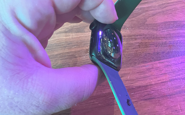 The new Apple Watch can do a 100 percent recharge in less than an hour.